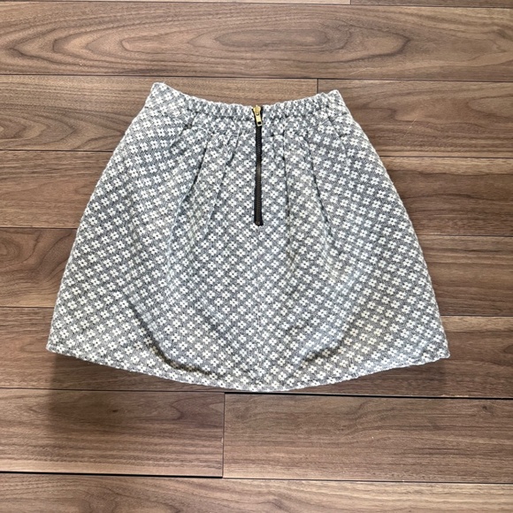 High Quality | Size XS | Thick Pleated Fall Skirt - Picture 4 of 6